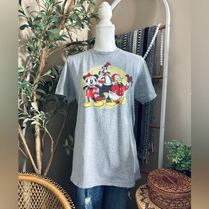 Disney Mickey & Friends Christmas Gray Graphic Tee Shirt